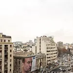 Prestige 2bdr With View In Romana Apartman