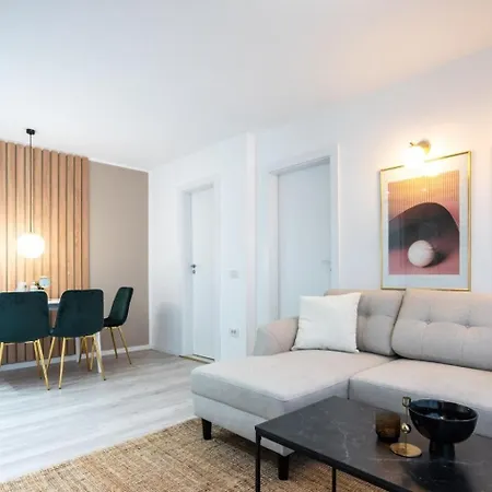 Prestige 2bdr With View In Romana Lägenhet Bukarest