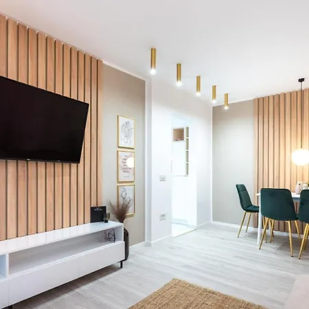 Apartament Prestige 2bdr With View In Romana Bukareszt