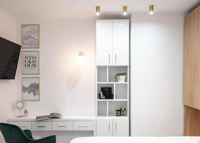 Prestige 2bdr With View In Romana *