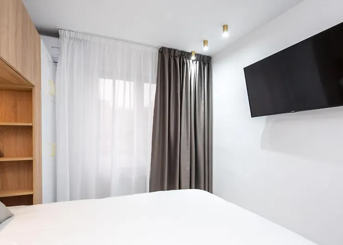 Prestige 2bdr With View In Romana *