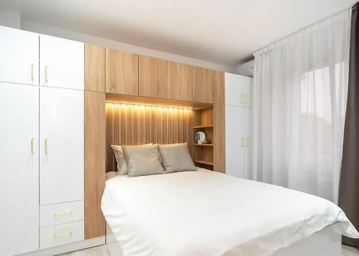 Prestige 2bdr With View In Romana Διαμέρισμα Βουκουρέστι