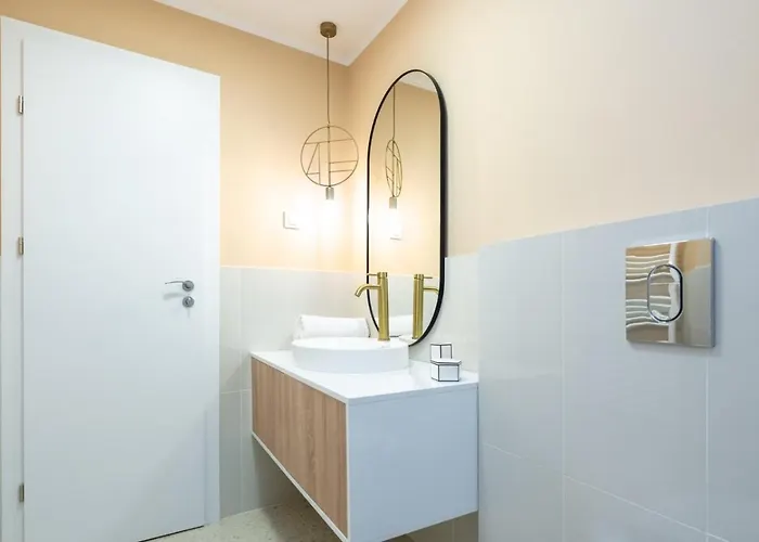 Prestige 2bdr With View In Romana *